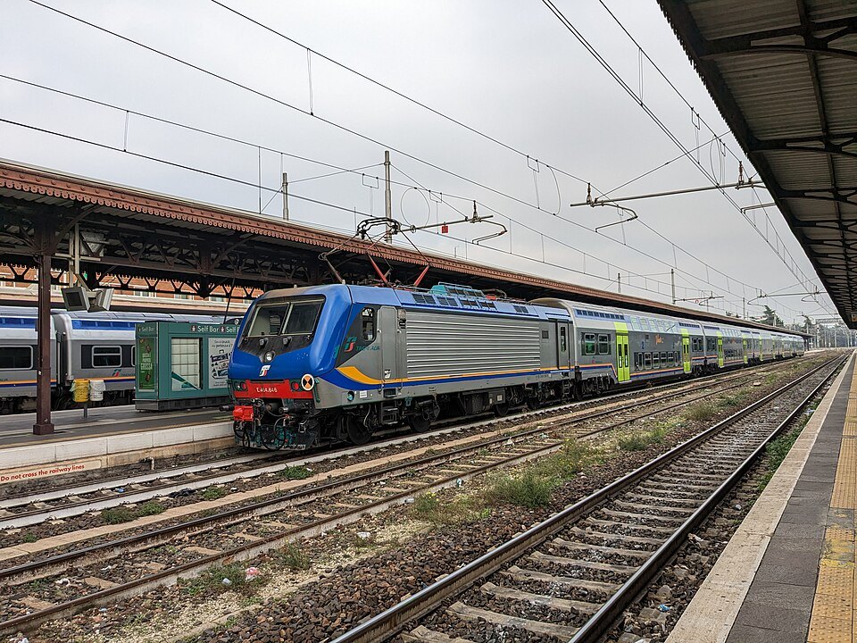 A locomotive and regional train at Porta Nuova
