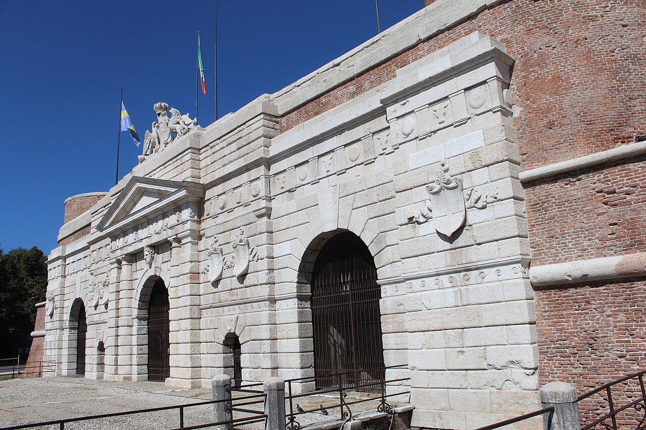 The Porta Nuova gate on the city walls
