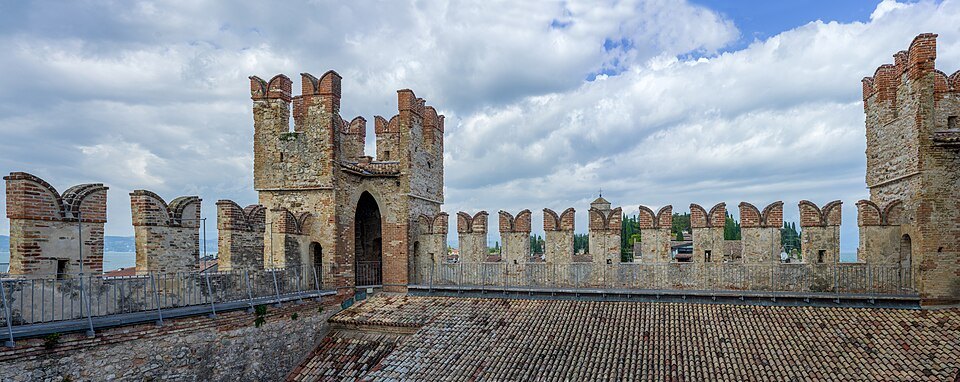 The walkway along the battlements of Sirmione's castle