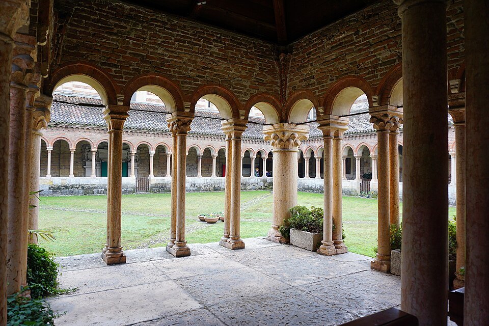 The round arches of the cathedral cloister