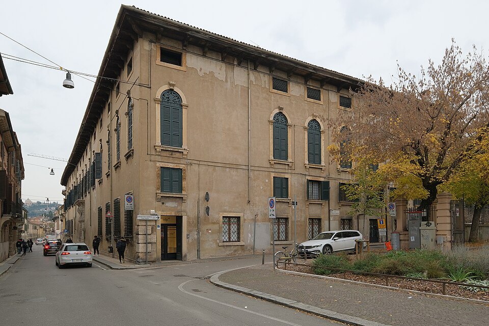 Palazzo Giusti's long front on the street