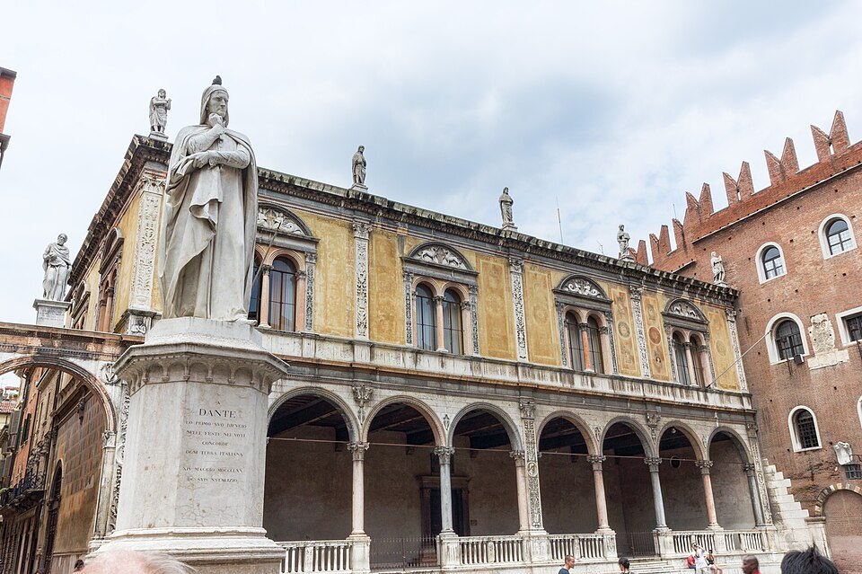 Dante's statue before the Loggia del Consiglio