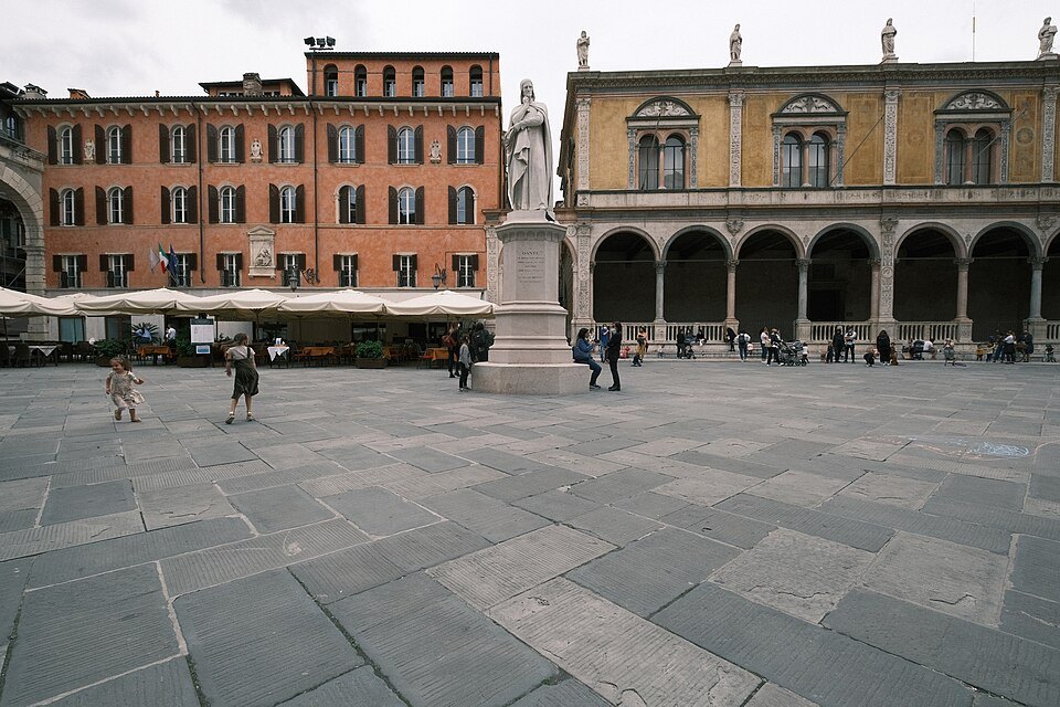 The open paving of Piazza dei Signori before the Loggia del Consiglio