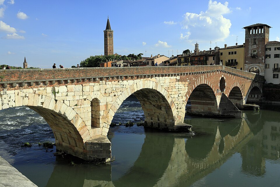 Ponte Pietra